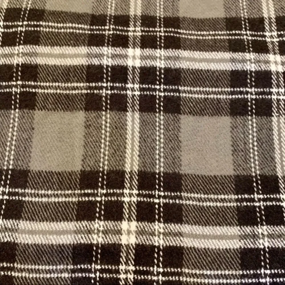 Cashmere Soft‎ Acrylic Gray & Black Plaid Scarf